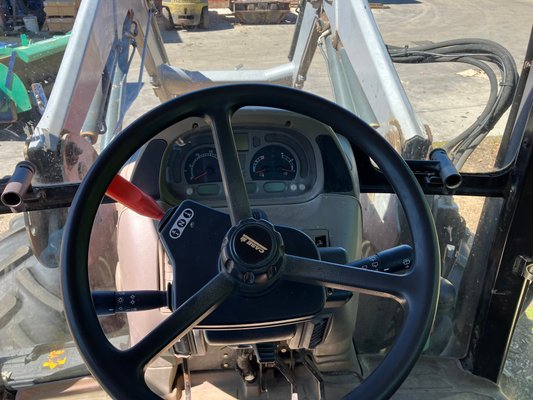 Tracteur agricole Case MXU110