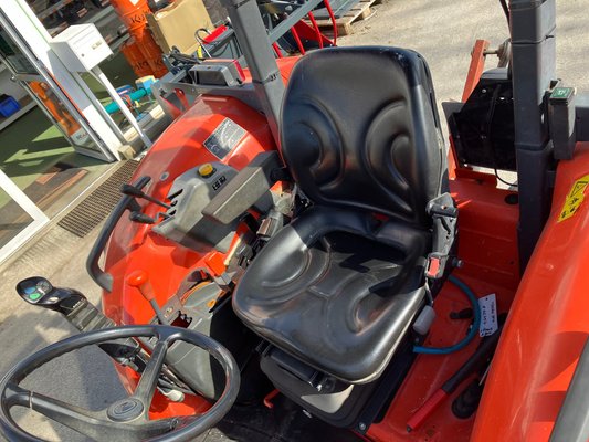 Tracteur agricole Kubota M6060DTH