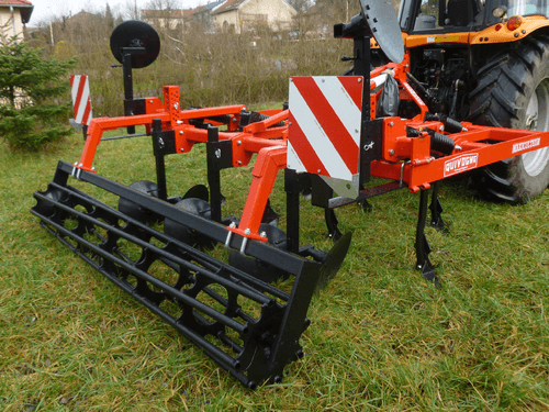 Travail du sol - Déchaumeur à dents - Déchaumeur à dents porté MAXICULTEUR