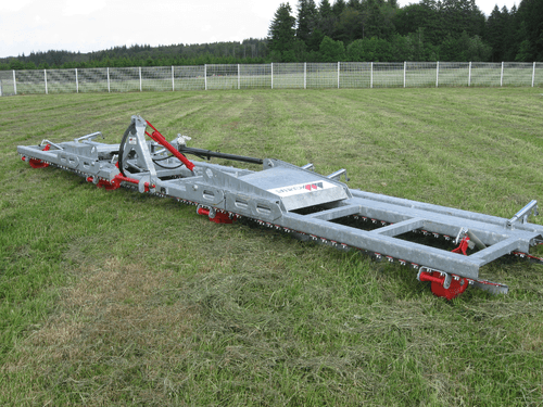 Entretien - Herse prairie - Matériels d'entretien de prairies AGRIMAT