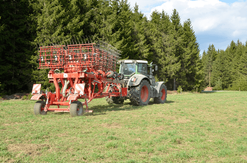 Entretien - Herse prairie - Matériels d'entretien de prairies EINBOCK