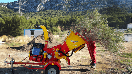 Matériel forestier - Broyeurs de végétaux - Broyeur de branches thermique VEGETOR sur châssis routier