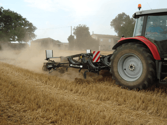 Travail du sol - Déchaumeur à dents - Déchaumeur à dents trainé ou porté BLACKBEAR