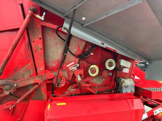 Presse à balles rondes Lely-Welger V 160 - 6