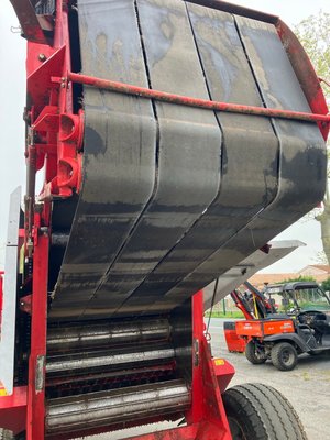 Presse à balles rondes Lely-Welger V 160