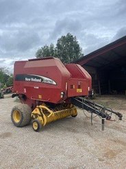 Presse à balles rondes New Holland BR740 - 1