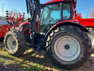 Tracteur agricole Valtra N154 - 5