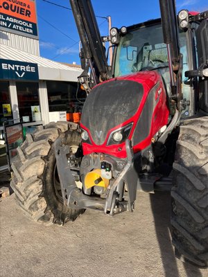 Tracteur agricole Valtra N154