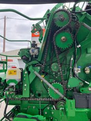 Presse à balles rondes McHale V6-750 - 9