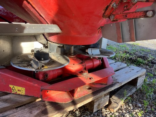 Distributeur d'engrais Kuhn MDS932