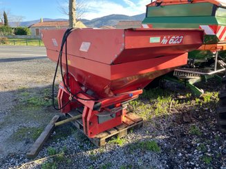 Distributeur d'engrais Kuhn MDS932 - 1