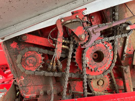 Presse à balles rondes Lely-Welger V 160