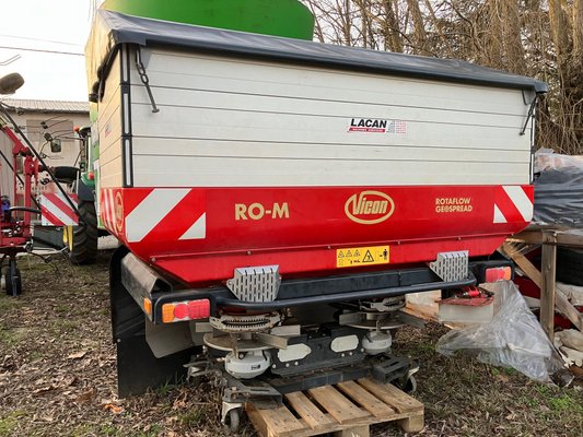 Distributeur d'engrais Vicon RO-M GEO