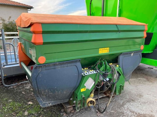Distributeur d'engrais Amazone ZAM