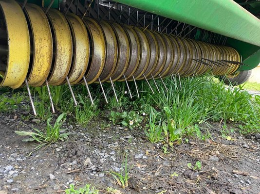 Presse à balles rondes John Deere 582